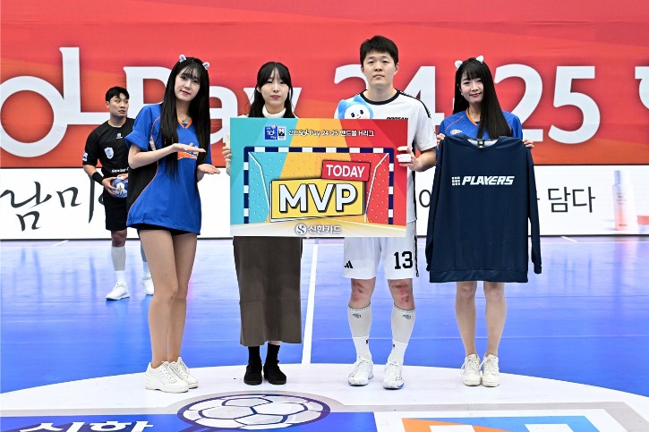 1. 경기 MVP 두산 조태훈.jpg